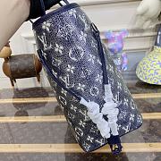 Louis Vuitton LV Neverfull Medium Handbag M22921 Size 31 x 28 x 14 cm - 2