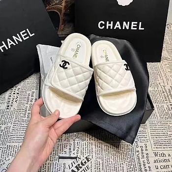 Chanel Slippers 