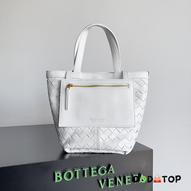 Bottega Veneta Tote White Bag Size 23 x 18 x 15 cm - 1