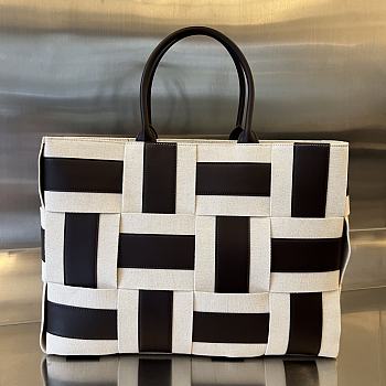 Bottega Veneta Tote Bag Black/White Size 46 x 34.5 x 11 cm