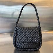 Bottega Veneta Cobble Small Black Size 26 x 21 x 9 cm - 1