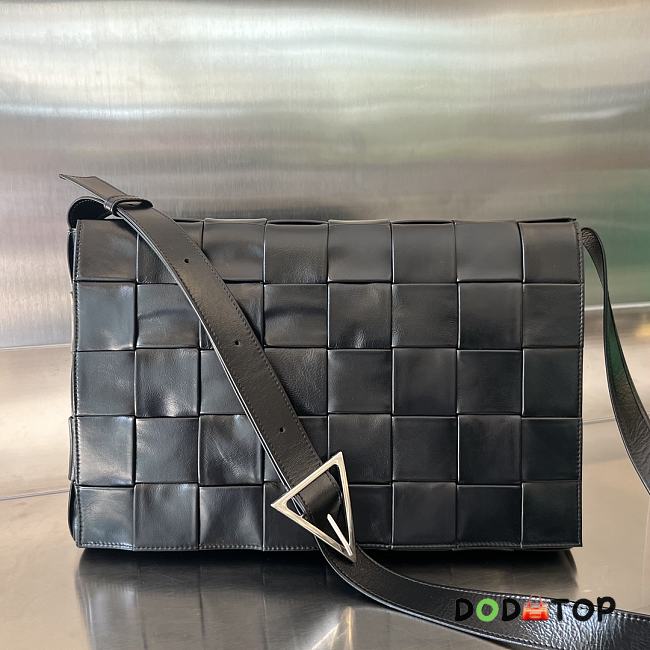 Bottega Veneta Cassette Black Size 36 x 23 x 54.5 cm - 1