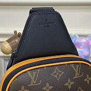 Louis Vuitton LV Avenue Shoulder Bag Size 20 x 31 x 7 cm - 5