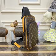 Louis Vuitton LV Avenue Shoulder Bag Size 20 x 31 x 7 cm - 3