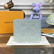 Louis Vuitton LV Gray Wallet M82562 Size 11.5 x 9 x 1.5 cm - 4