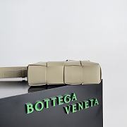 Bottega Veneta Men's Camera Bag Taupe Size 20 x 15 x 5 cm - 6