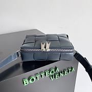 Bottega Veneta Men's Camera Bag Navy Blue Size 20 x 15 x 5 cm - 6