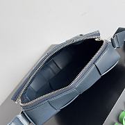 Bottega Veneta Men's Camera Bag Navy Blue Size 20 x 15 x 5 cm - 4