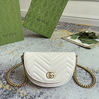 Gucci GG Marmont Small Leather Shoulder White Size 20 x 14.5 x 4 cm