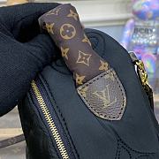 Louis Vuitton LV M21060 Black Pillow Palm Springs Mini Backpack Size 17 x 22 x 10 cm - 6