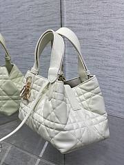 Dior Small Dior Toujours Bag White Size 23 x 15 x 15 cm - 5