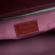 Lady Dior Medium Cannage Red Wine Size 24 x 20 x 11 cm - 4