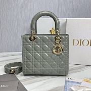 Lady Dior Medium Cannage Grey Size 24 x 20 x 11 cm - 1