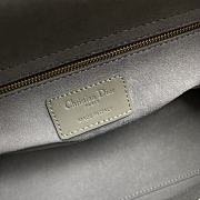 Lady Dior Medium Cannage Grey Size 24 x 20 x 11 cm - 6