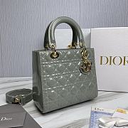 Lady Dior Medium Cannage Grey Size 24 x 20 x 11 cm - 4