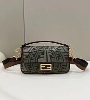Fendi Baguette Bag 01 Size 28 × 6 × 14 cm - 1