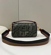 Fendi Baguette Bag 01 Size 28 × 6 × 14 cm - 6