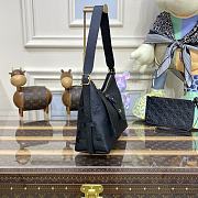 Louis Vuitton LV M46288 CarryAll PM Bag Size 29.5 x 24 x 12 cm - 3