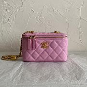 Chanel Pink Quilted Caviar Vanity Case Bag Size 16.5 × 8 × 10 cm - 1