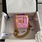 Chanel Pink Quilted Caviar Vanity Case Bag Mini Size 10 × 7 × 9 cm - 1