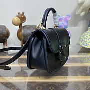 Louis Vuitton LV Hide and Seek Epi Leather Black Size 21 x 15 x 8 cm - 4