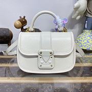 Louis Vuitton LV Hide and Seek Epi Leather White Size 21 x 15 x 8 cm - 1