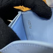 Louis Vuitton LV Vertical Wallet M82198 Gray Size 9 x 12 x 1 cm - 2