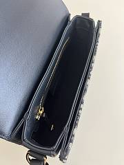 Dior CD Signature Bag With Strap Size 21 x 6 x 12 cm - 5