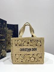 Dior Book Tote In Raffia Size 26.5 x 14 x 21 cm - 1
