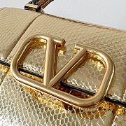 Valentino Garavani Vsling Snake Print Bag Gold Size 22 x 16 x 9 cm - 3