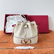 Valentino Mini Sheepskin Bucket Bag White Size 20 x 17 x 8 cm - 1