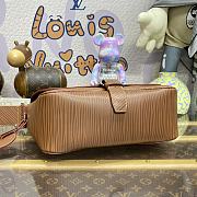 Louis Vuitton LV Montsouris Messenger Bag M23097 Brown Size 34 x 19 x 11 cm - 6