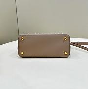 Fendi Iconic Peekaboo Small Handbag Size 24 x 10.5 x 18.5 cm - 3