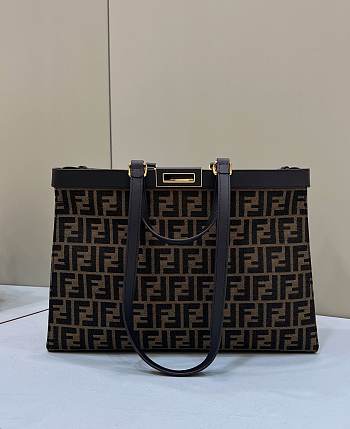Fendi Peekaboo Tote Bag 02 Size 41 × 11 × 27 cm