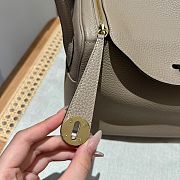 Hermes Lindy Gris Tourterelle Gold/Silver Buckle Bag Size 26 cm - 2