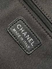 Chanel Travel Bag Size 45 x 25 x 21 cm - 4