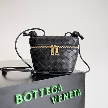  Bottega Veneta Intrecciato Nappa Mini Shoulder Bag Size 18 x 12 cm