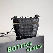  Bottega Veneta Intrecciato Nappa Mini Shoulder Bag Size 18 x 12 cm - 5