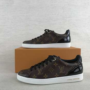 Louis Vuitton Front Row Sneakers 