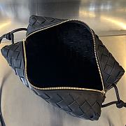 Bottega Veneta Medium Loop Camera Bag Black Size 25 x 18 x 11 cm - 6