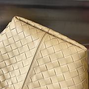 Bottega Veneta Beige Bag Size 23 x 18.5 x 15 cm - 2