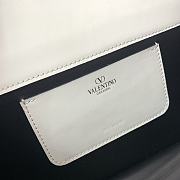 Valentino Garavani V Logo Leather Handbag White Size 24 x 15.5 x 7 cm - 2
