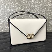Valentino Garavani V Logo Leather Handbag White Size 24 x 15.5 x 7 cm - 3