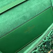 Valentino Garavani Supervee Small Leather Top Handle Bag Green Size 19 x 10.5 x 5 cm - 4
