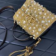 Valentino Garavani Vsling Mini 3D Sequins Top-Handle Bag 01 Size 19 x 13 x 9 cm - 5