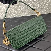 Valentino Garavani Loco Handbag Green Size 27 x 13 x 6 cm - 5
