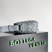 Bottega Veneta Small Intrecciato Camera Bag Gray Size 25 x 16 x 7.5 cm - 6