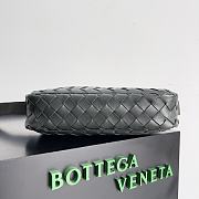 Bottega Veneta Small Intrecciato Camera Bag Black Size 25 x 16 x 7.5 cm - 6