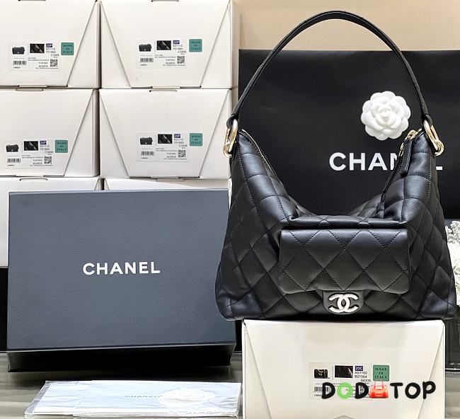 Chanel Hobo Bag Black Size 22.5 x 29.5 x 10 cm - 1