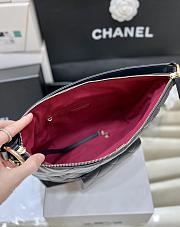 Chanel Hobo Bag Black Size 22.5 x 29.5 x 10 cm - 3